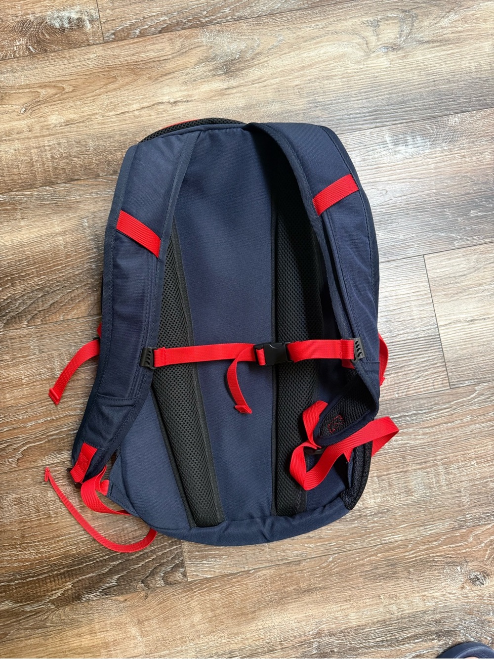 Helly Hansen Yacht Club Navy and Red Logo Backpack - Airbus / TSI/ HH - Picture 9 of 11
